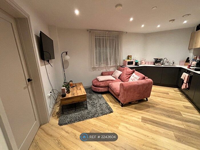 1 Bedroom Flat To Rent In The Cosmopolitan, Poole, BH14