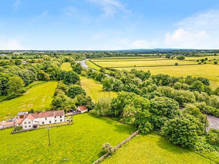 3 Bedroom Semi-Detached House For Sale In Carlbury Vale, Piercebridge, DL2