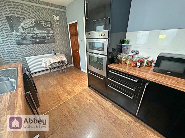 2 Bedroom Semi-Detached House For Sale In Anstey Lane, Leicester, LE4