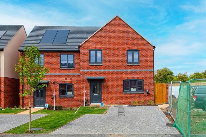 4 Bedroom Semi Detached House For Sale In Ahern Close, Bozeat, Wellingborough, NN29