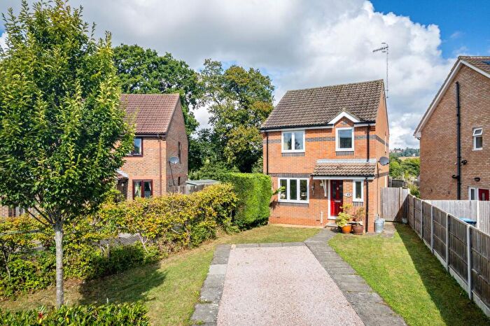 3 Bedroom Detached House For Sale In Thepps Close, South Nutfield, RH1