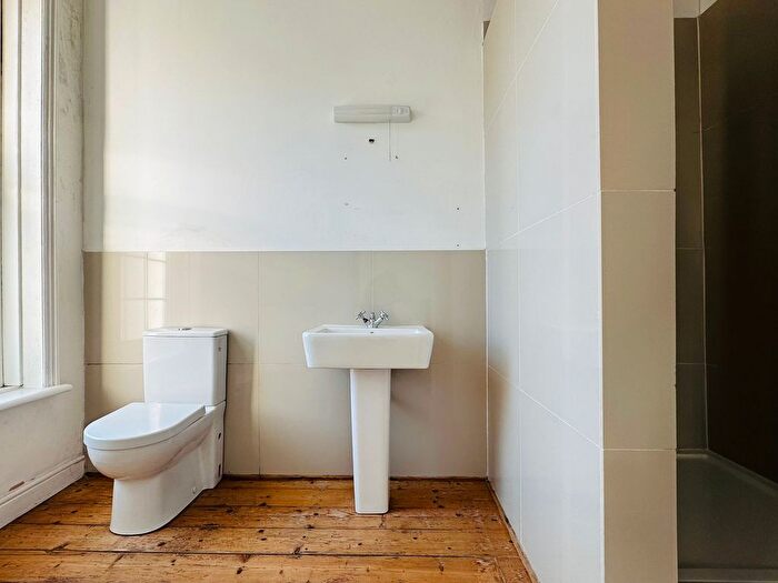 5 Bedroom End Of Terrace House To Rent In Carlton Avenue, Ramsgate, CT11