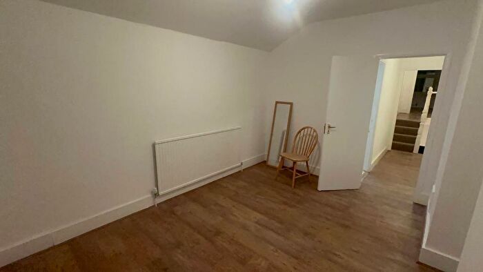 4 Bedroom Detached House To Rent In Alloa Road, London, SE8