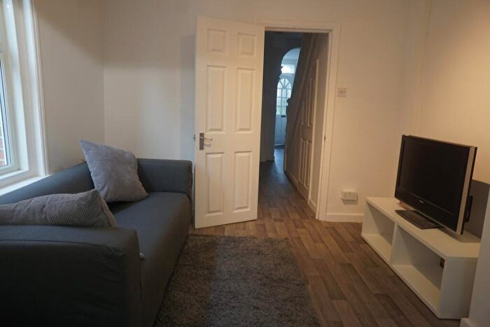 5 Bedroom House To Rent In Burlington Road, Southampton, SO15