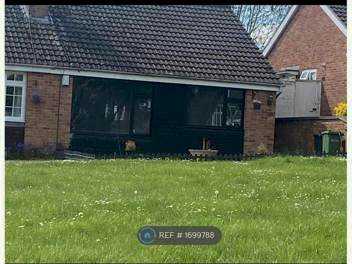 2 Bedroom Bungalow To Rent In Severn Road, Oadby, Leicester, LE2