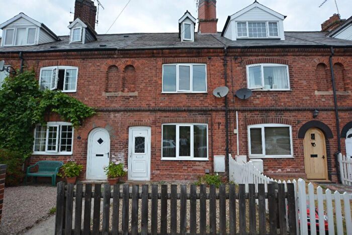 2 Bedroom Terraced House To Rent In Shireoaks Row, S81