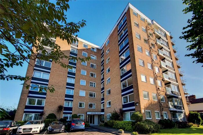 2 Bedroom Flat To Rent In Anglers Reach, Grove Road, Surbiton, KT6