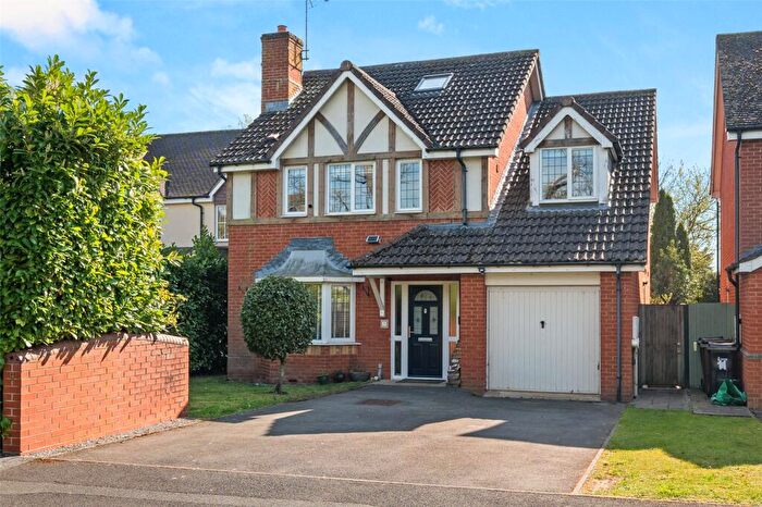 4 Bedroom Detached House For Sale In Harrow Way, Sindlesham, Wokingham, Berkshire, RG41