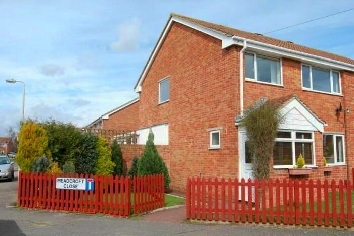 3 Bedroom Semi Detached House To Rent In Osborne Road, Warsash, Southampton, SO31