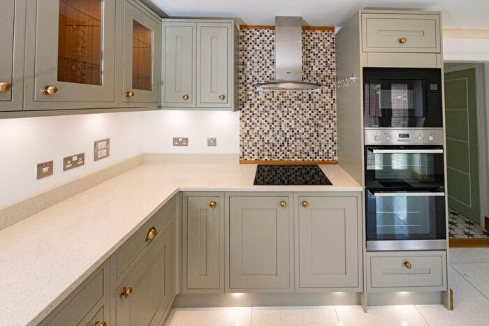 4 Bedroom Semi-Detached House To Rent In Tennyson Avenue, Lindley, Huddersfield, HD3