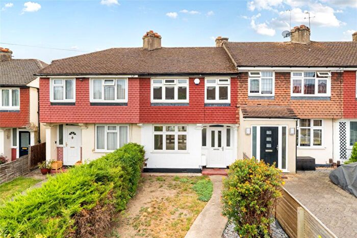3 Bedroom Terraced House For Sale In Knollmead, Surbiton, KT5