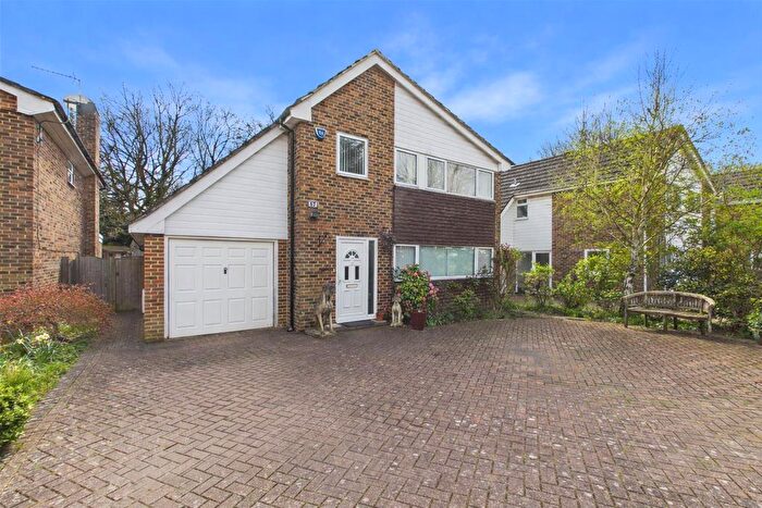 4 Bedroom Detached House For Sale In Stoke Road, Walton-On-Thames, KT12