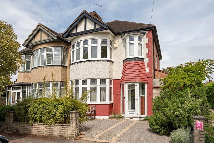 4 Bedroom Property For Sale In Morgan Avenue, Walthamstow, E17
