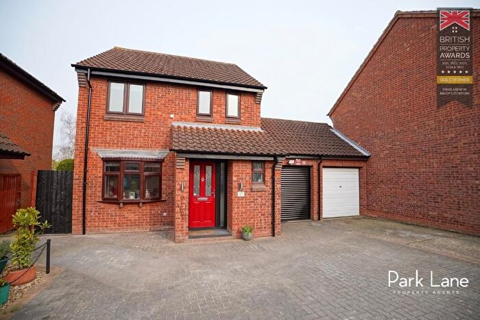 3 Bedroom Link Detached House For Sale In Winchester Close, Bishops Stortford, CM23