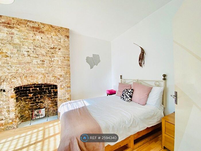 2 Bedroom Flat To Rent In Bethnal Green, London, E1