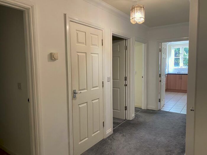 2 Bedroom Apartment To Rent In Branksome Wood Road, Bournemouth, BH2
