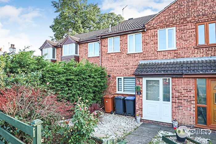 3 Bedroom Town House For Sale In Coventry Road, Hinckley, LE10