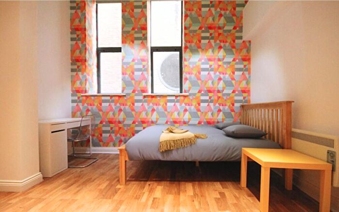 1 Bedroom Flat To Rent In Falconar House, NE1