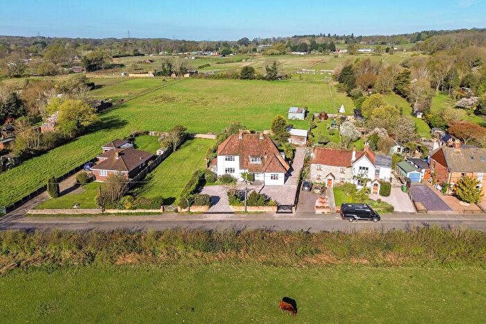 4 Bedroom Detached House For Sale In Trampers Lane, North Boarhunt, PO17