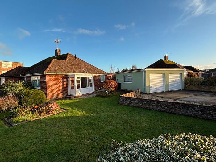 2 Bedroom Semi Detached Bungalow For Sale In Orchard Way, Bognor Regis, PO22