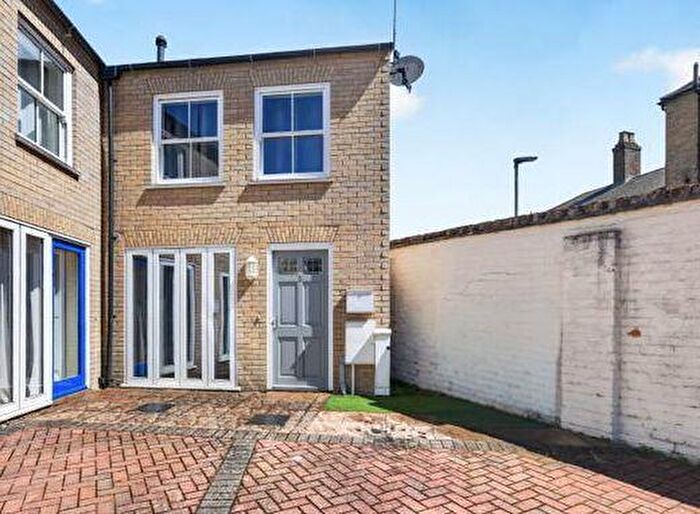 2 Bedroom Semi-Detached House For Sale In Pocklington Court, March, PE15