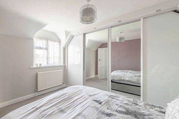 3 Bedroom End Of Terrace House For Sale In Layters Close, Chalfont St Peter, SL9