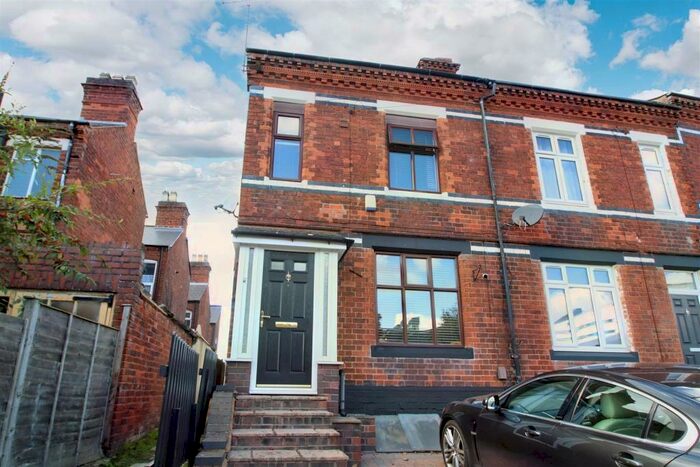 3 Bedroom House To Rent In Metchley Lane, Birmingham, B17