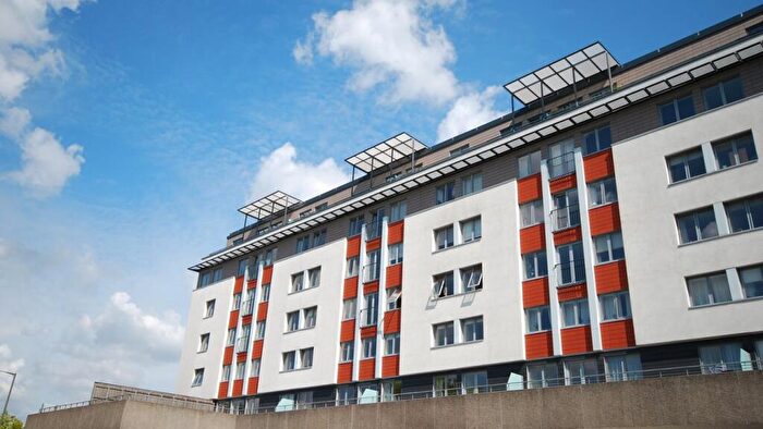 1 Bedroom Flat For Sale In Lait House Albemarle Road, Beckenham, BR3