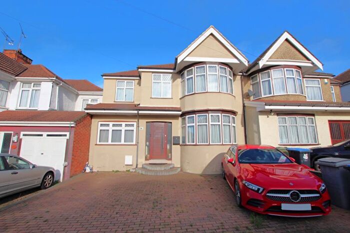 5 Bedroom Semi Detached House To Rent In Woodgrange Avenue, Kenton, HA3