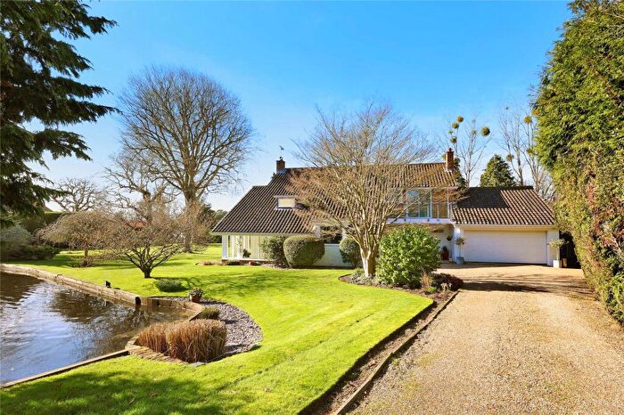 4 Bedroom Detached House For Sale In Lakeside Drive, Stoke Poges, Slough, Buckinghamshire, SL2