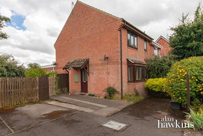 1 Bedroom Terraced House For Sale In Reids Piece, Purton, Swindon, SN5