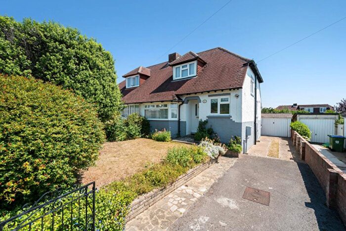 3 Bedroom Semi-Detached Bungalow For Sale In Montrose Avenue, Portchester, PO16