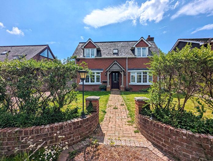 3 Bedroom Detached House For Sale In Pauls Lane, Sway, Lymington, Hampshire, SO41