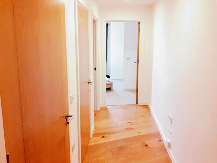 1 Bedroom Flat To Rent In Wharf Approach, Leeds, West Yorkshire, LS1