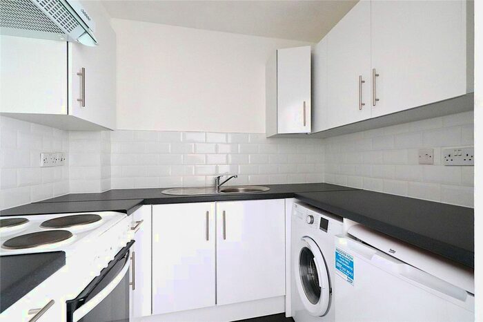1 Bedroom Flat For Sale In Kenwyn Road, Dartford, Kent, DA1