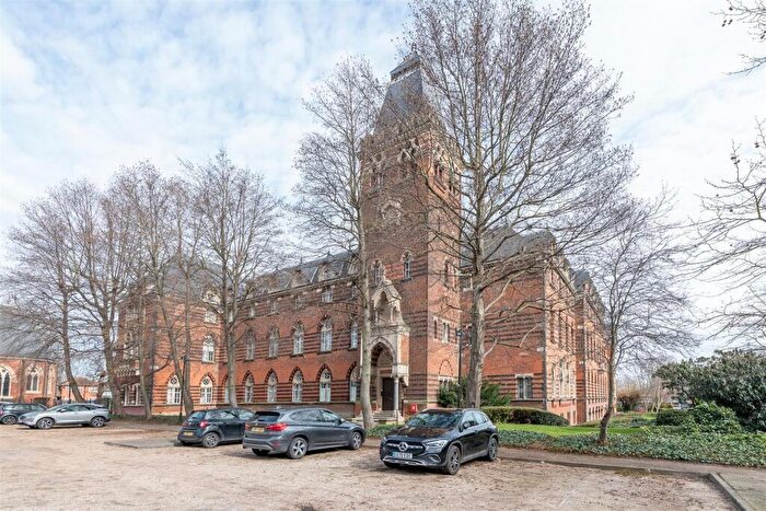 1 Bedroom Flat To Rent In Victory Road, Wanstead, E11