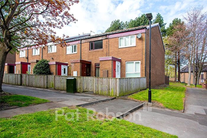 2 Bedroom Flat To Rent In Stainton Drive, Gateshead, Tyne And Wear, NE10