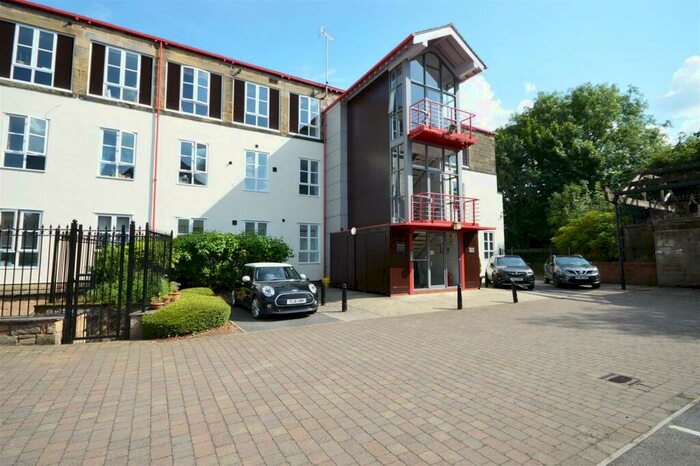 2 Bedroom Apartment To Rent In Stone Mill Court, Meanwood, Leeds, West Yorkshire., LS6