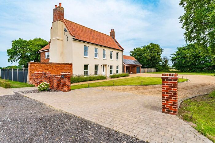 4 Bedroom Property For Sale In Laurels Road, Catfield, NR29