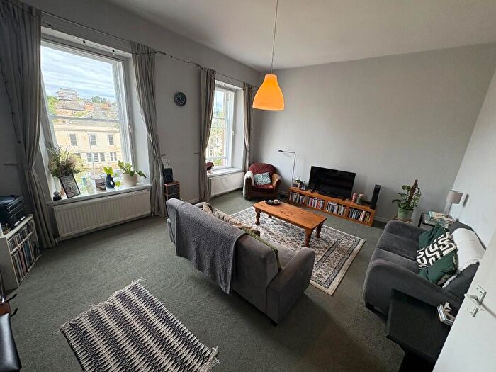 3 Bedroom House Of Multiple Occupation To Rent In Duke Street, Glasgow, G31