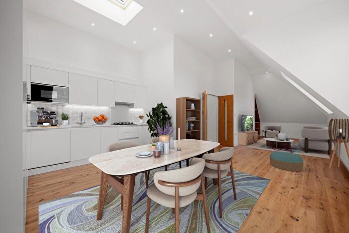 2 Bedroom Apartment For Sale In Elisabeth Court, London Lane, Bromley, BR1