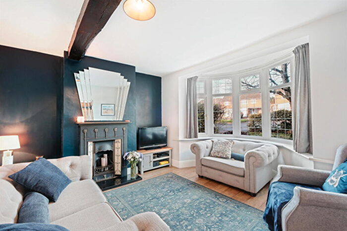 5 Bedroom Detached House For Sale In Birmingham Road, Bromsgrove, B61