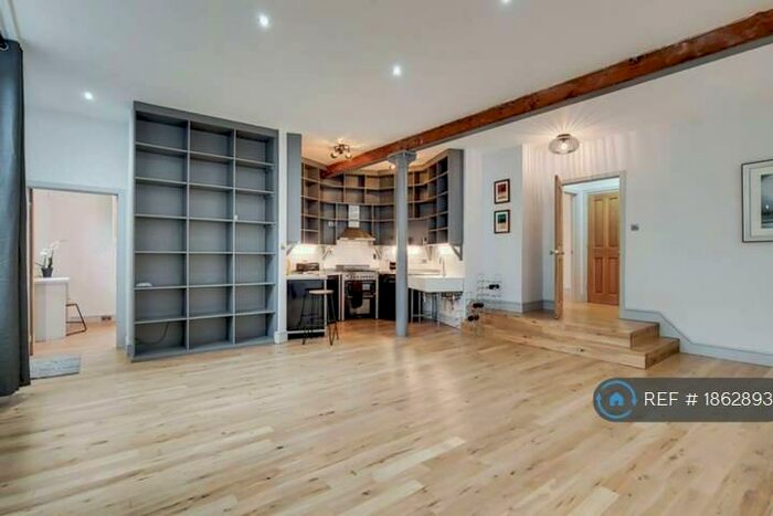 2 Bedroom Flat To Rent In Munton Road, London, SE17