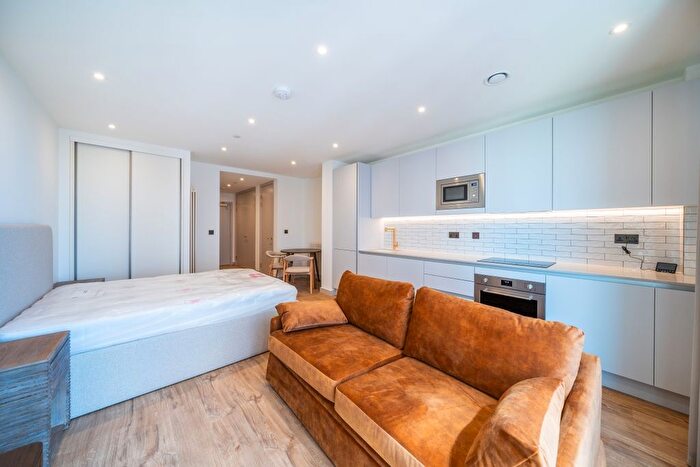 Studio To Rent In The Eades, Selborne Road London, E17