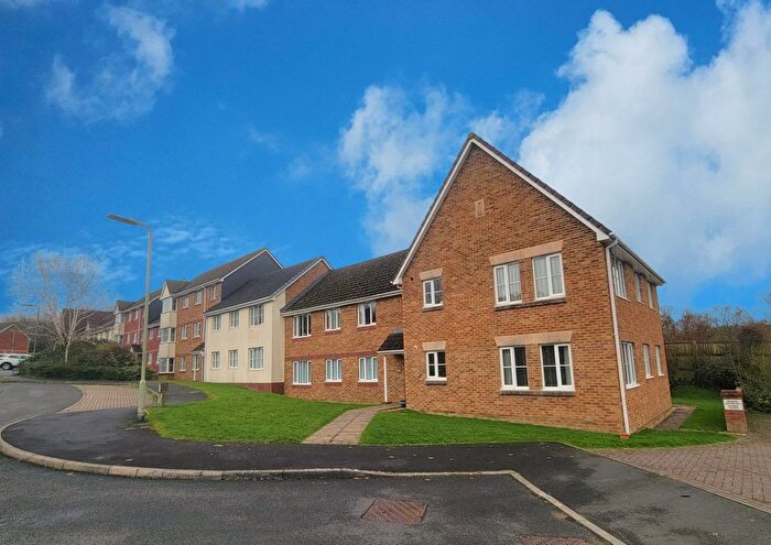 2 Bedroom Flat For Sale In Westacott Meadow, Barnstaple, EX32