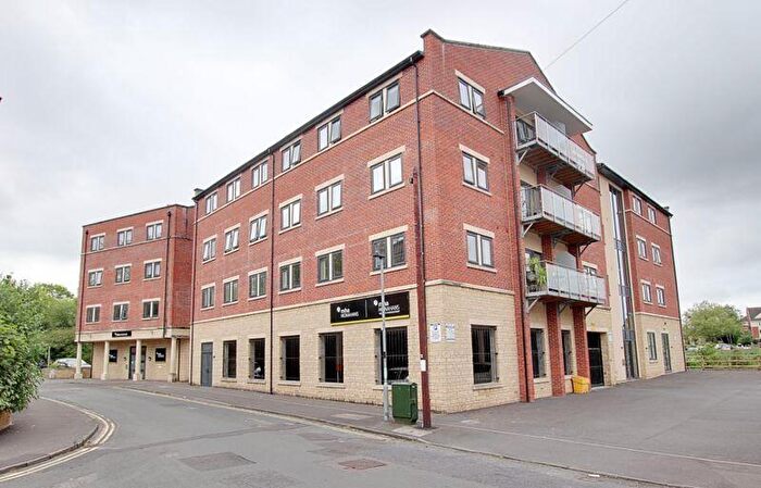 2 Bedroom Flat To Rent In Court Street, Trowbridge, BA14