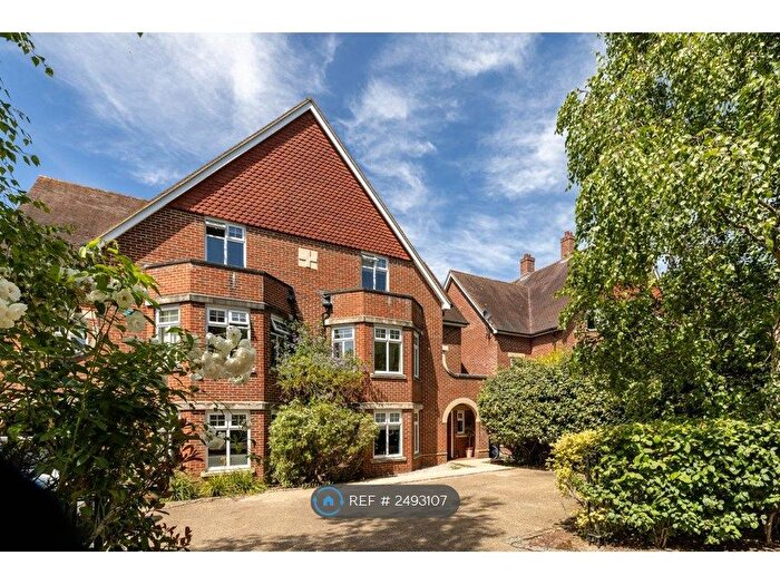 4 Bedroom Semi-Detached House To Rent In Stone Meadow, Oxford, OX2