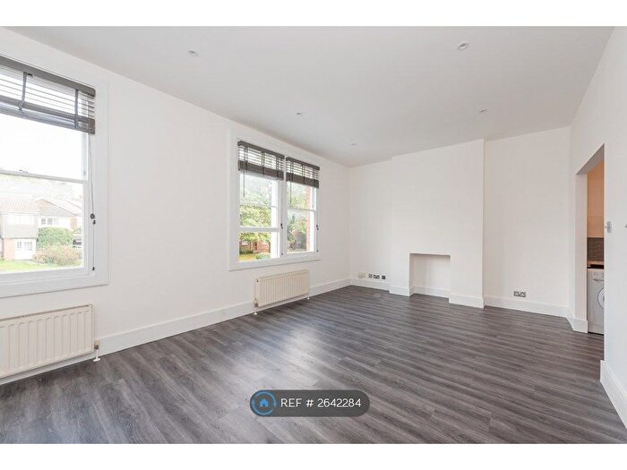 1 Bedroom Flat To Rent In Norwood Road, London, SE24
