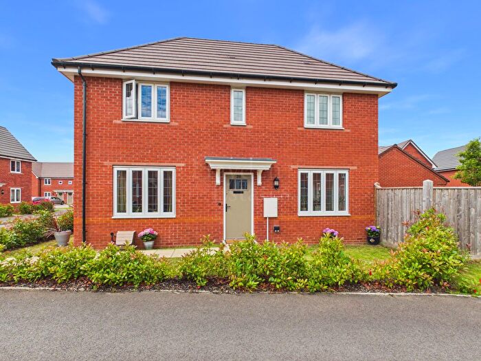 3 Bedroom Detached House For Sale In Townsend Place, Lower Broadheath, Worcester, WR2
