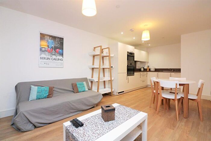 1 Bedroom Apartment To Rent In Ivy Point, Bromley-by-Bow, E3